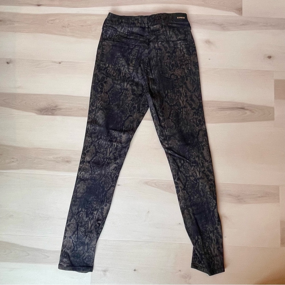 Express Jeans - Picture 2 of 5